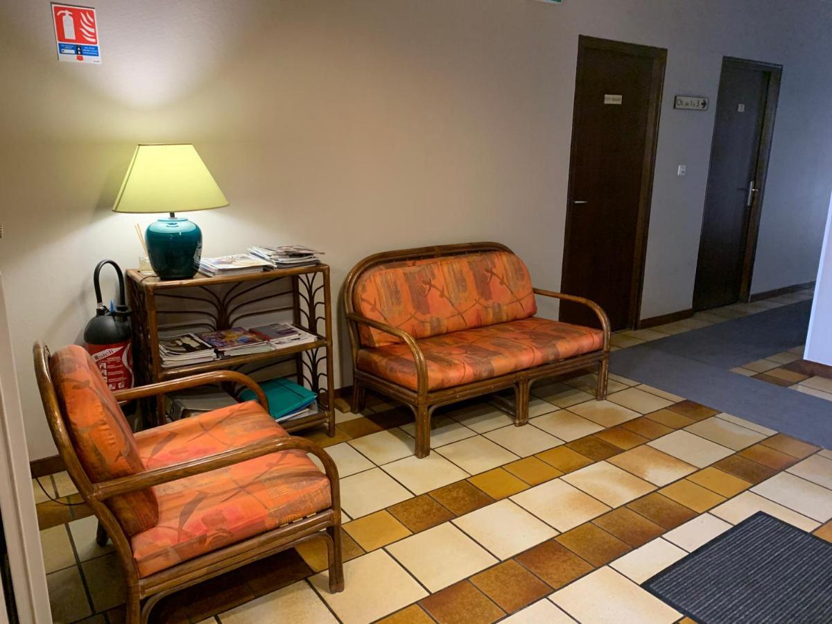 Hotel Du Lion Везуль Экстерьер фото
