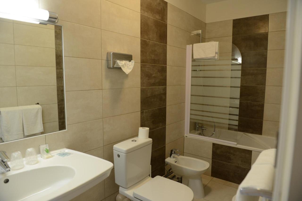 Hotel Du Lion Везуль Экстерьер фото
